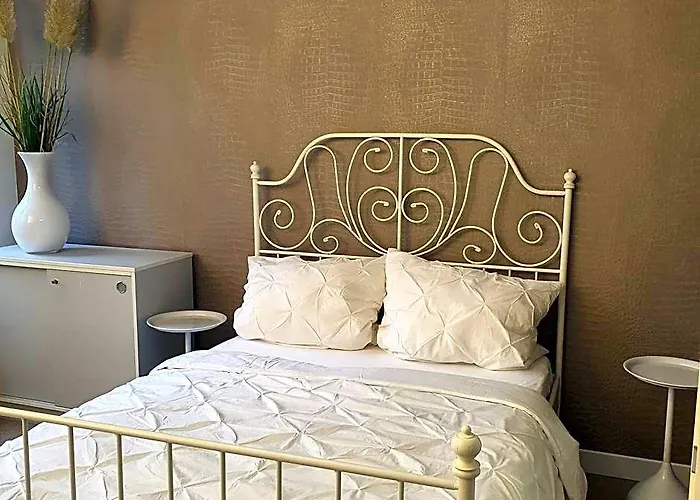 Hotel Sam - Your Cozy Near Hamburg-airport *